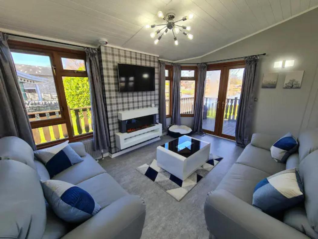 4 Bed Luxury Lodge With Hot Tub Near Lake District Warton Экстерьер фото