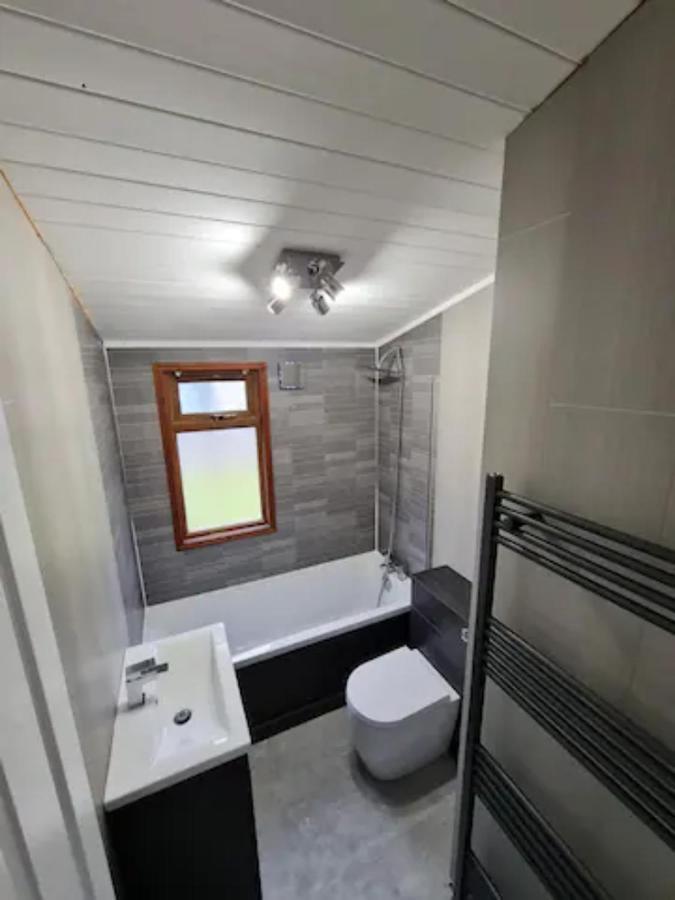 4 Bed Luxury Lodge With Hot Tub Near Lake District Warton Экстерьер фото
