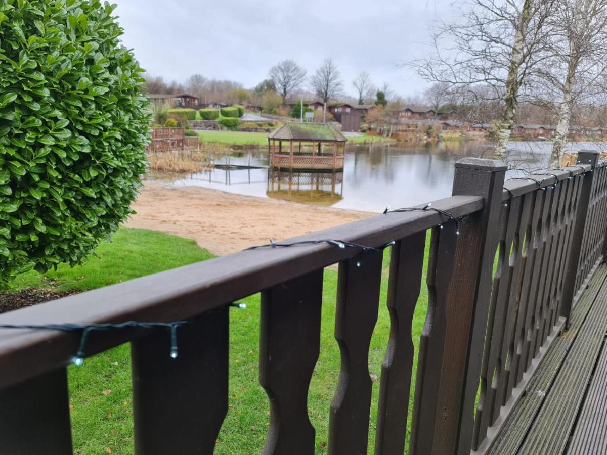 4 Bed Luxury Lodge With Hot Tub Near Lake District Warton Экстерьер фото